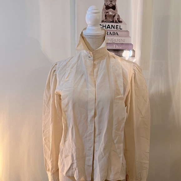 100% Silk Cream Victorian Blouse Size S - Picture 1 of 3